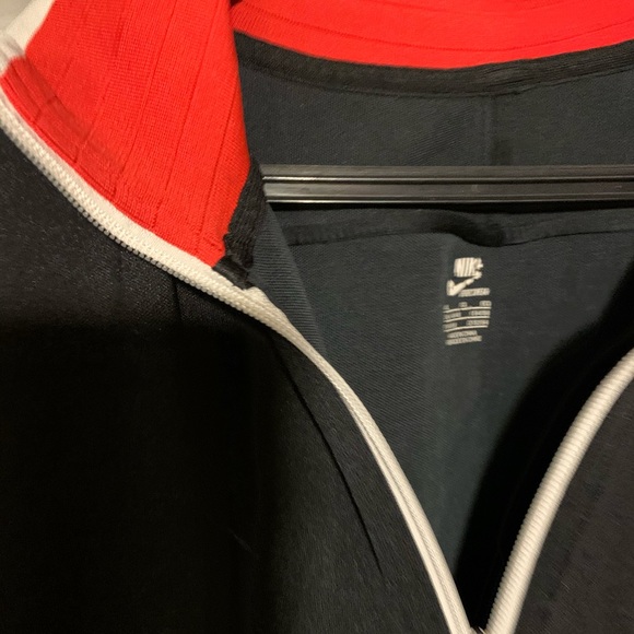 Nike Vtg polyester jacket men’s XL red/black - Picture 6 of 9